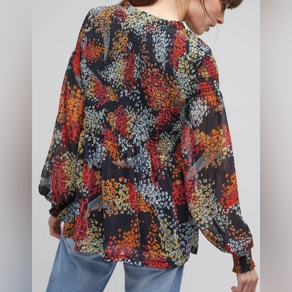 Anthropologie Akemi+Kim V-Neck Balloon Sleeve Floral Chiffon Smocked Top Size M - Picture 2 of 10